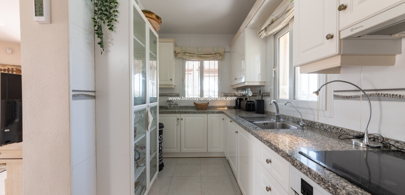 Wederverkoop - Vrijstaande Villa - Urb. La Marina