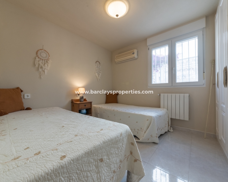 Wederverkoop - Vrijstaande Villa - Urb. La Marina