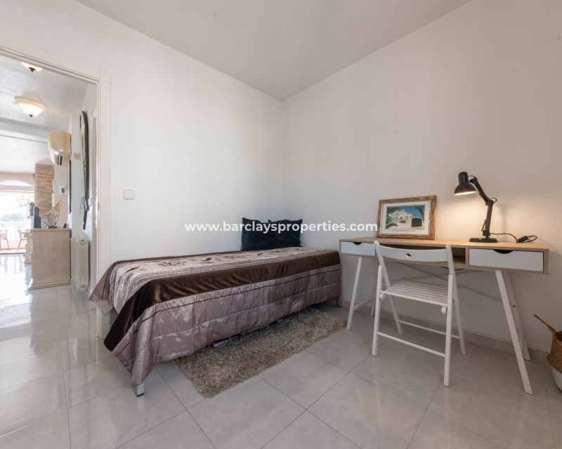 Wederverkoop - Vrijstaande Villa - Urb. La Marina