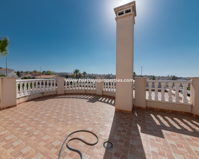 Wederverkoop - Vrijstaande Villa - Urb. La Marina