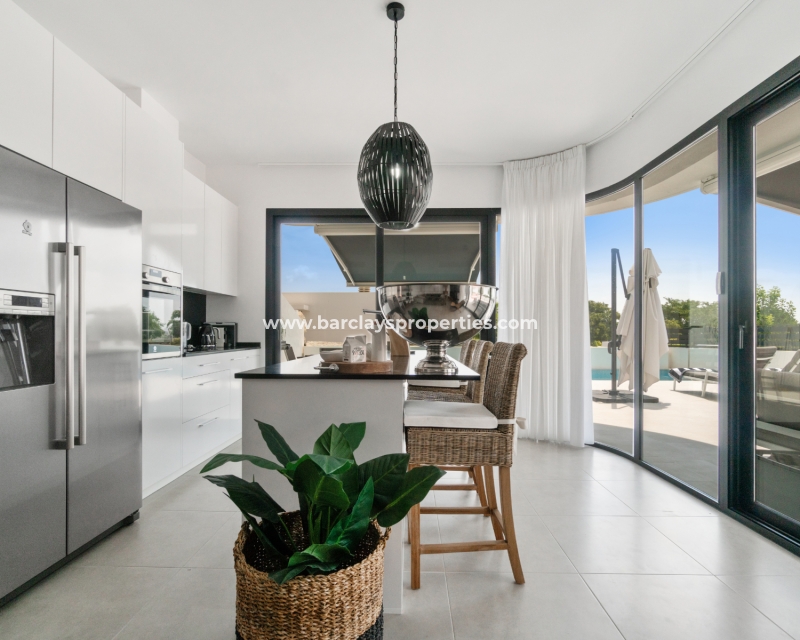 Wederverkoop - Vrijstaande Villa - Urb. La Marina