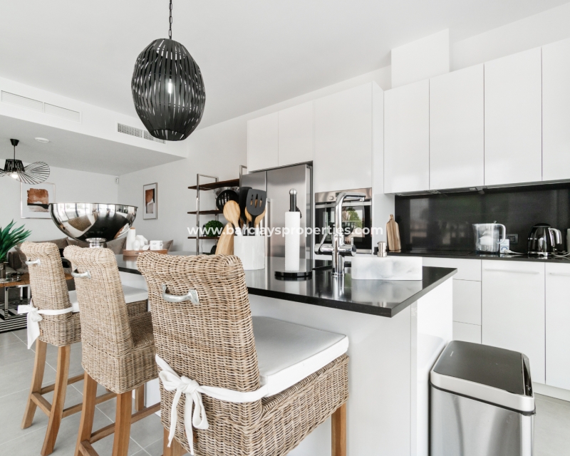 Wederverkoop - Vrijstaande Villa - Urb. La Marina