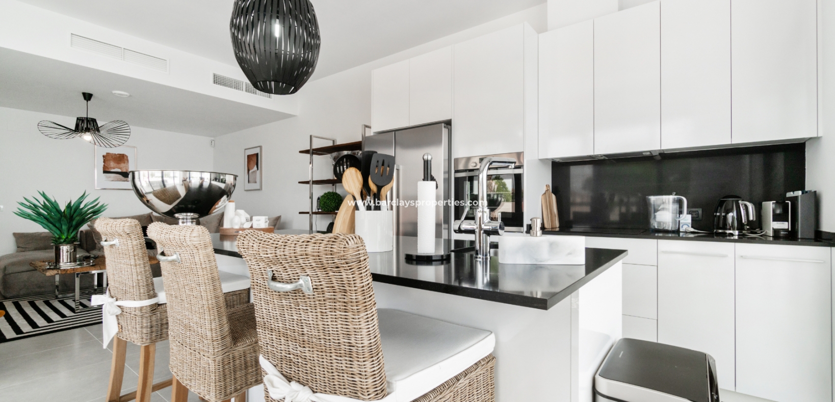 Wederverkoop - Vrijstaande Villa - Urb. La Marina