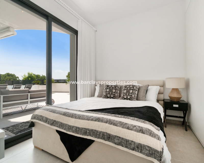 Wederverkoop - Vrijstaande Villa - Urb. La Marina