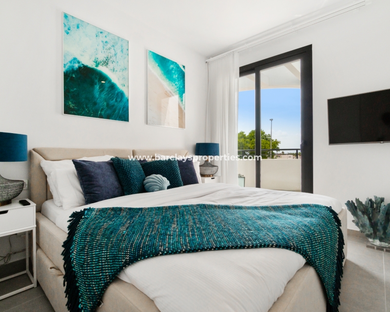 Wederverkoop - Vrijstaande Villa - Urb. La Marina