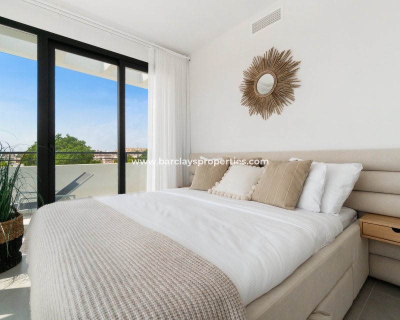 Wederverkoop - Vrijstaande Villa - Urb. La Marina