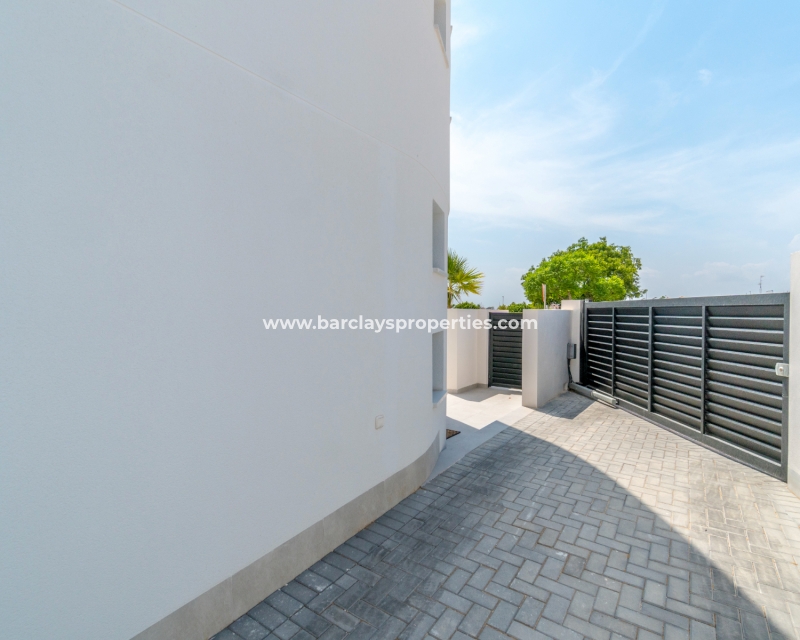 Wederverkoop - Vrijstaande Villa - Urb. La Marina