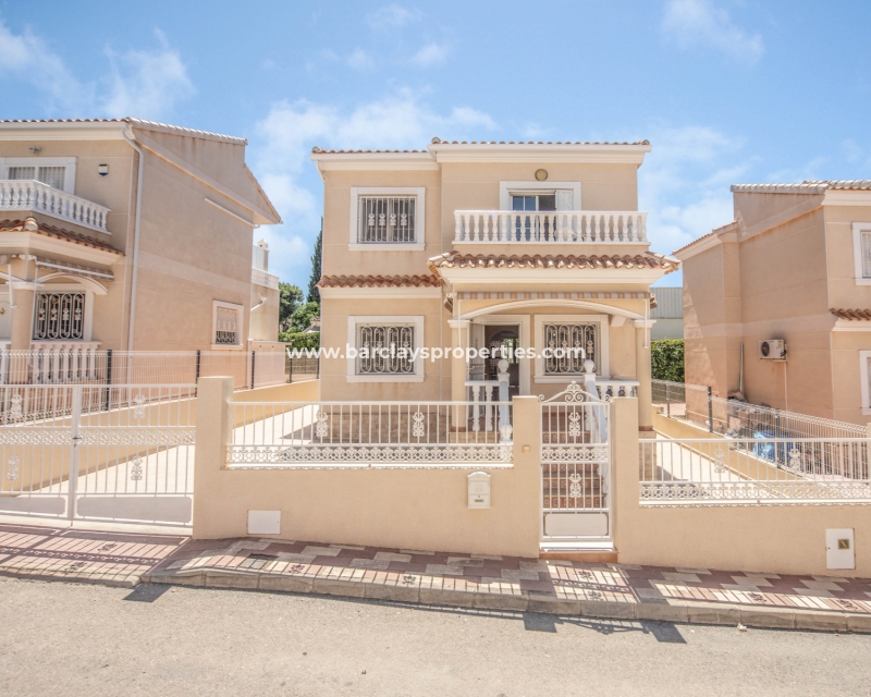 Wederverkoop - Vrijstaande Villa - Urb. La Marina