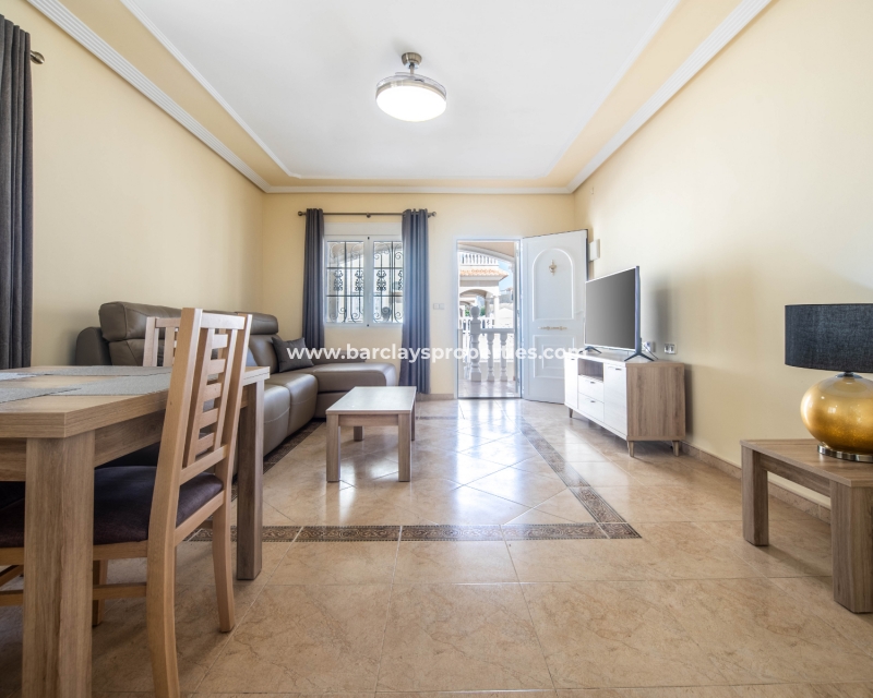 Wederverkoop - Vrijstaande Villa - Urb. La Marina