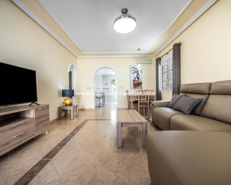 Wederverkoop - Vrijstaande Villa - Urb. La Marina