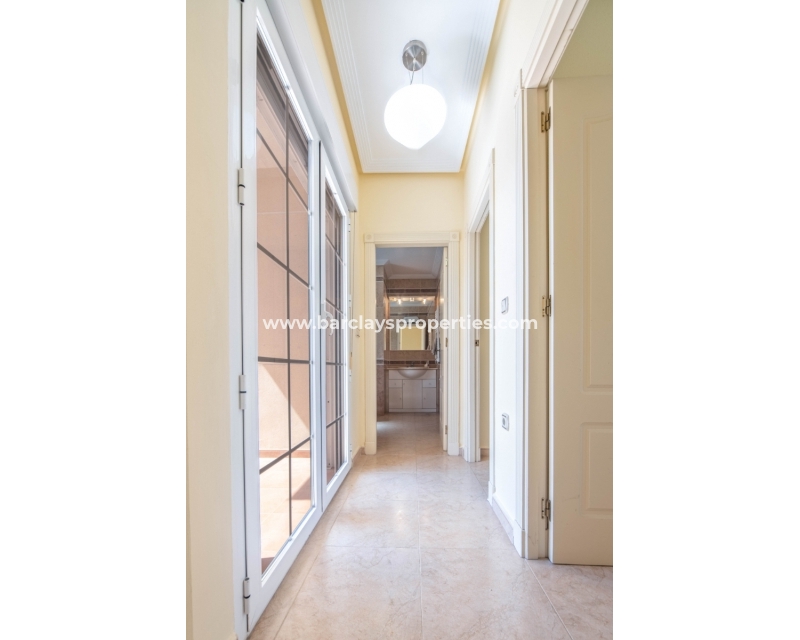 Wederverkoop - Vrijstaande Villa - Urb. La Marina