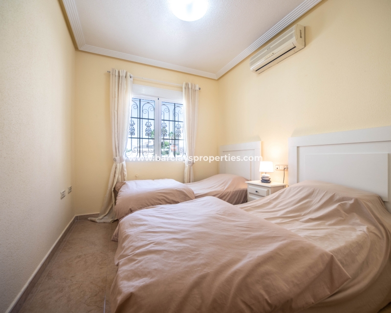 Wederverkoop - Vrijstaande Villa - Urb. La Marina