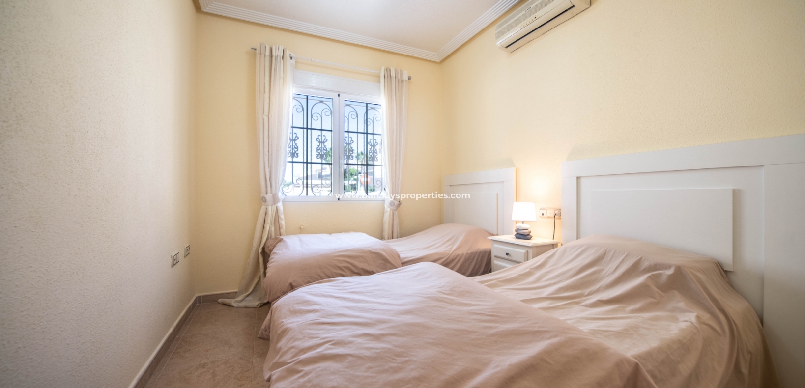 Wederverkoop - Vrijstaande Villa - Urb. La Marina