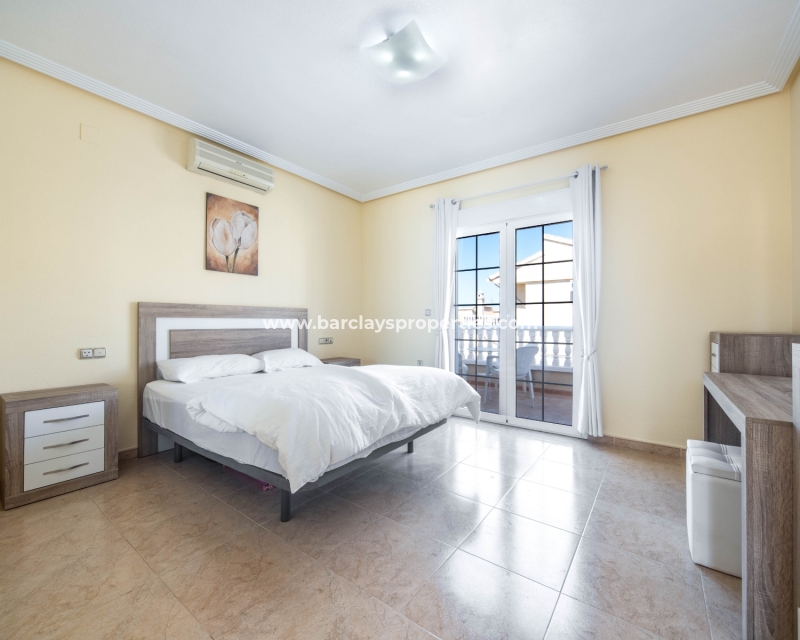 Wederverkoop - Vrijstaande Villa - Urb. La Marina