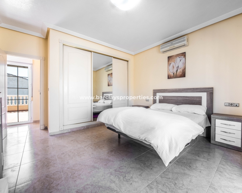 Wederverkoop - Vrijstaande Villa - Urb. La Marina