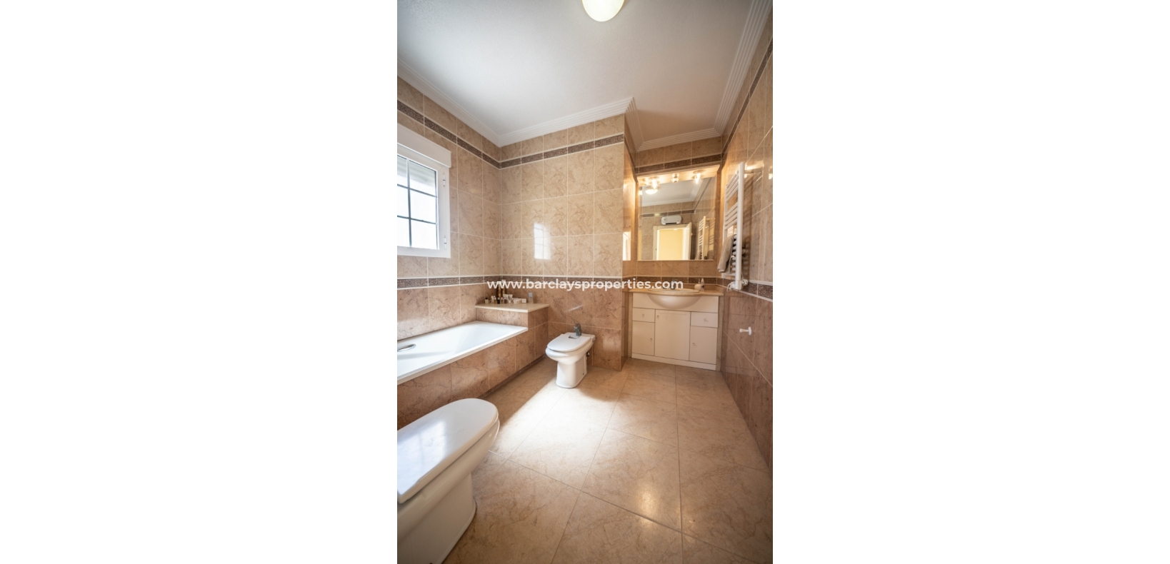 Wederverkoop - Vrijstaande Villa - Urb. La Marina