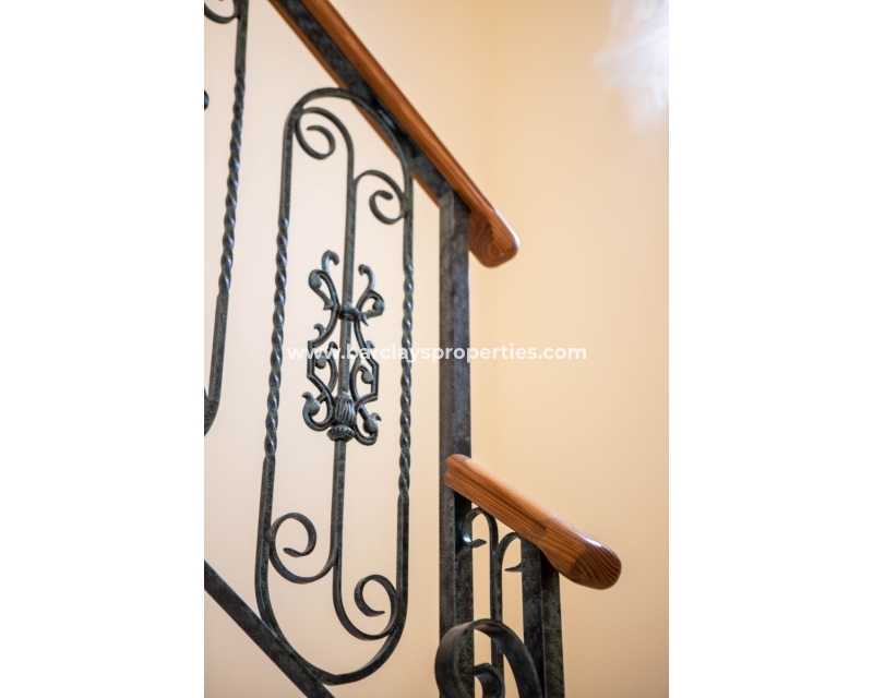 Wederverkoop - Vrijstaande Villa - Urb. La Marina