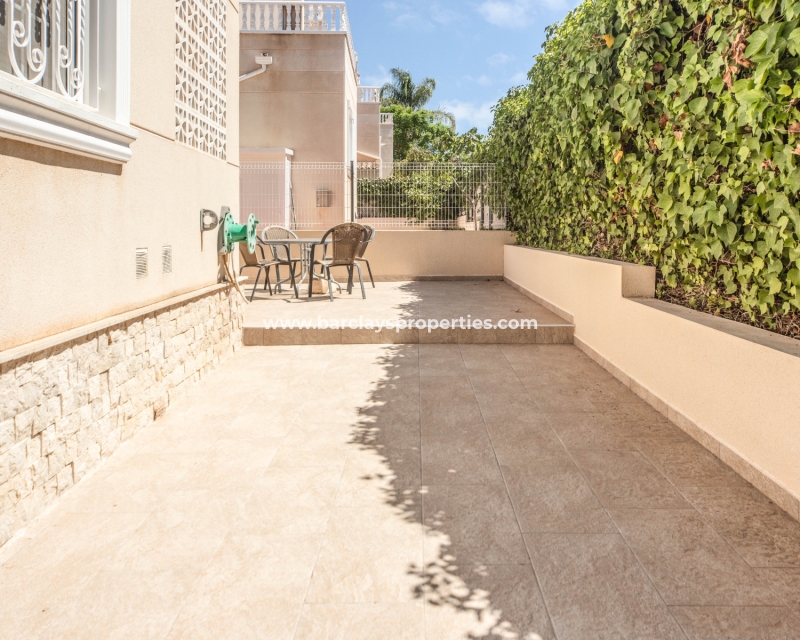 Wederverkoop - Vrijstaande Villa - Urb. La Marina