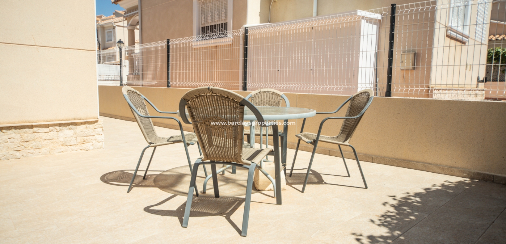 Wederverkoop - Vrijstaande Villa - Urb. La Marina