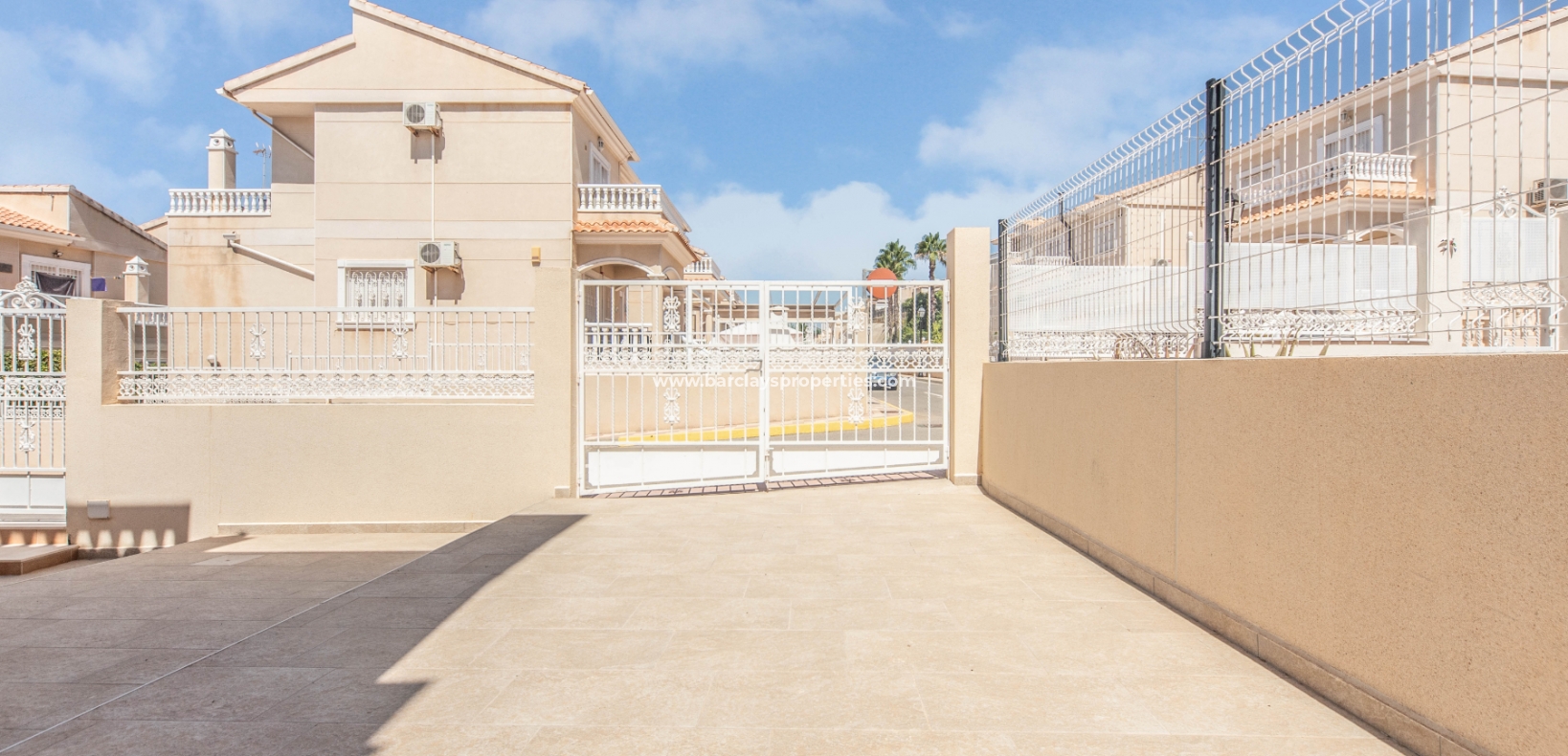 Wederverkoop - Vrijstaande Villa - Urb. La Marina