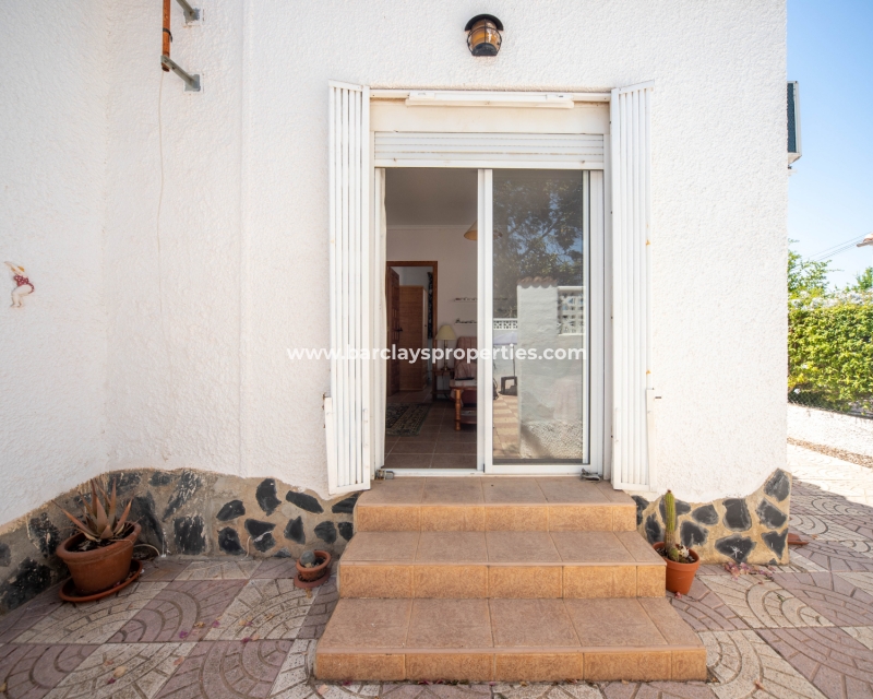 Wederverkoop - Vrijstaande Villa - Urb. La Marina