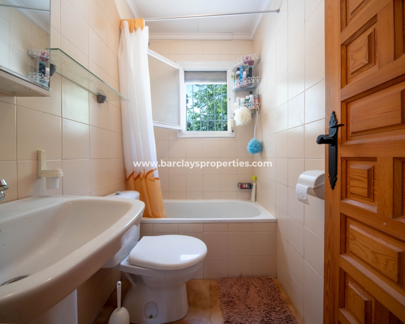 Wederverkoop - Vrijstaande Villa - Urb. La Marina