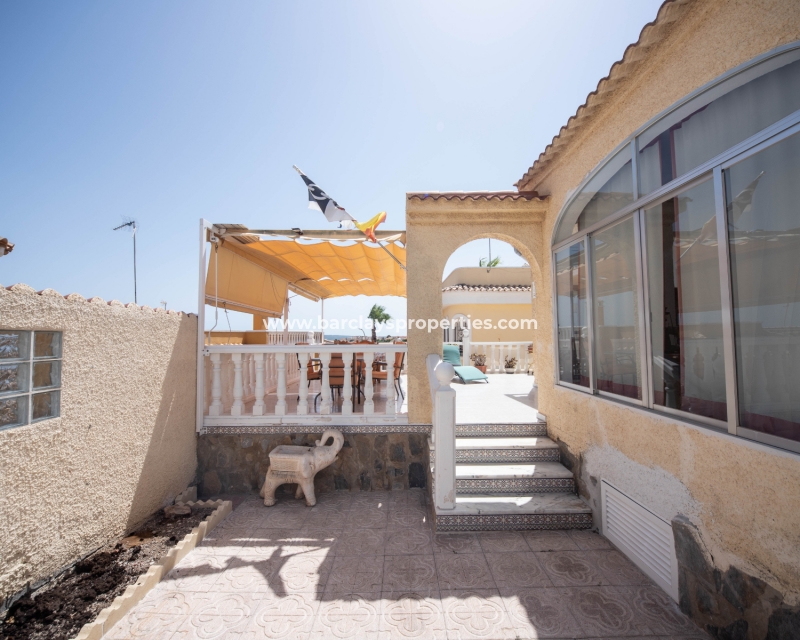 Wederverkoop - Vrijstaande Villa - Urb. La Marina