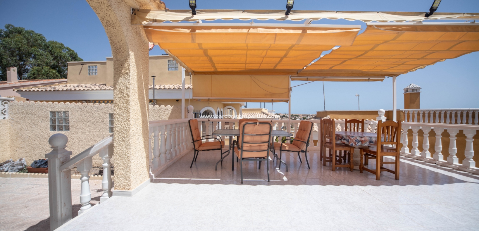 Wederverkoop - Vrijstaande Villa - Urb. La Marina