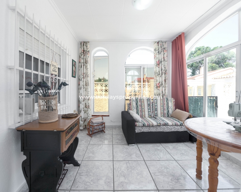 Wederverkoop - Vrijstaande Villa - Urb. La Marina