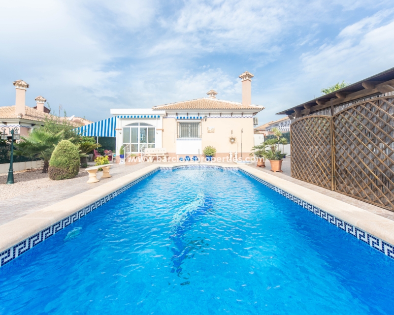 Wederverkoop - Vrijstaande Villa - Urb. La Marina