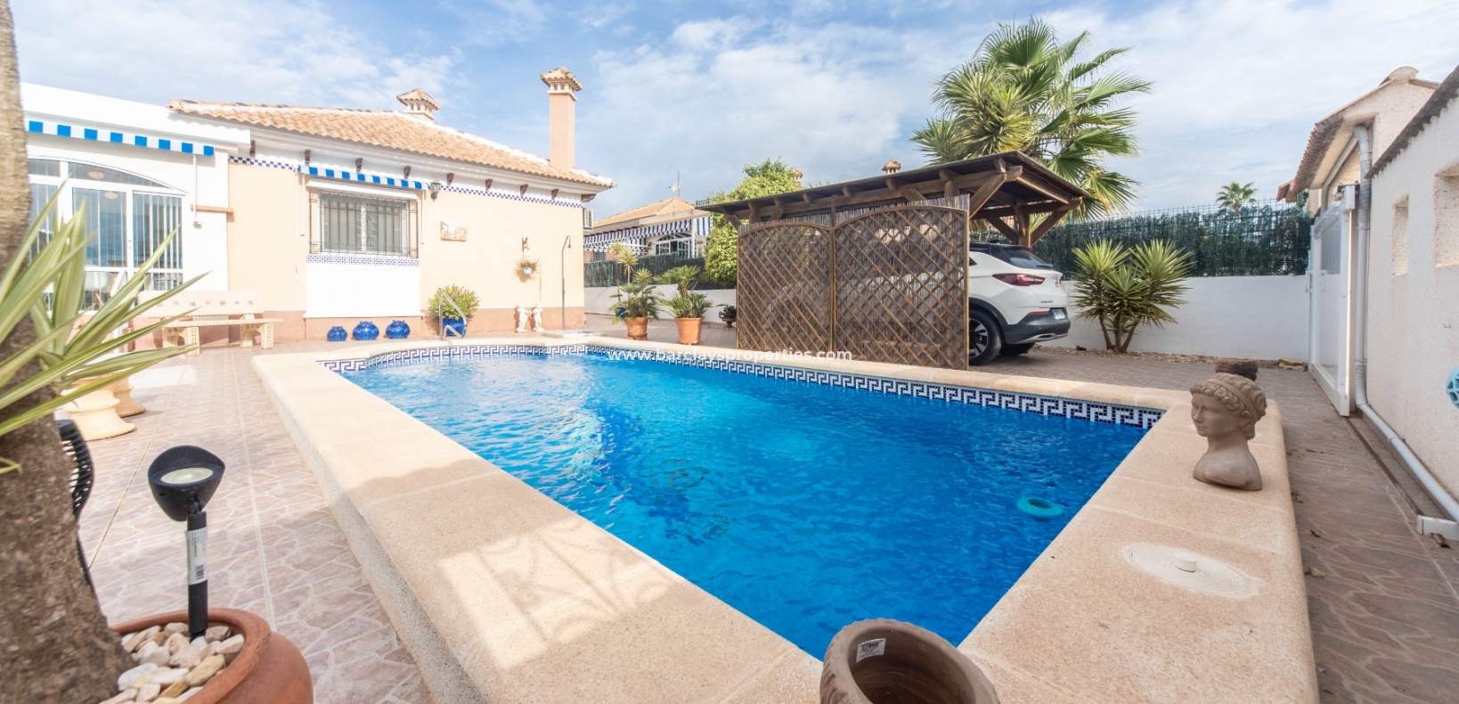 Wederverkoop - Vrijstaande Villa - Urb. La Marina