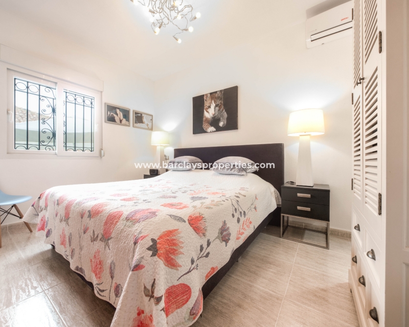 Wederverkoop - Vrijstaande Villa - Urb. La Marina