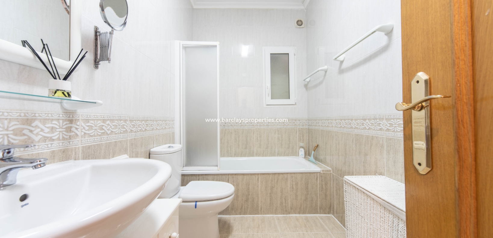 Wederverkoop - Vrijstaande Villa - Urb. La Marina