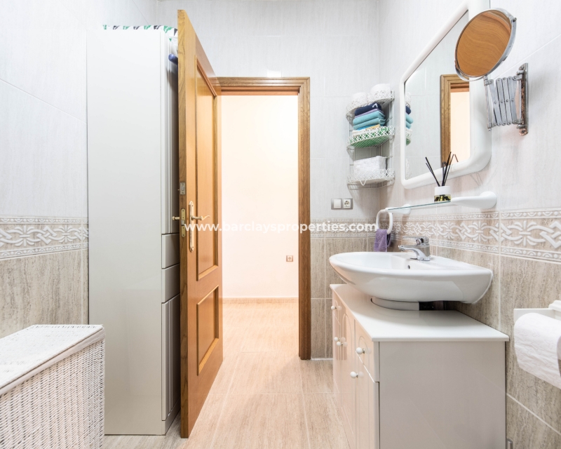 Wederverkoop - Vrijstaande Villa - Urb. La Marina