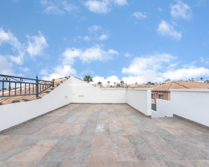 Wederverkoop - Vrijstaande Villa - Urb. La Marina