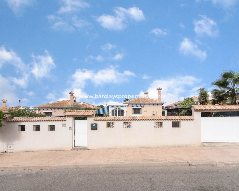 Wederverkoop - Vrijstaande Villa - Urb. La Marina