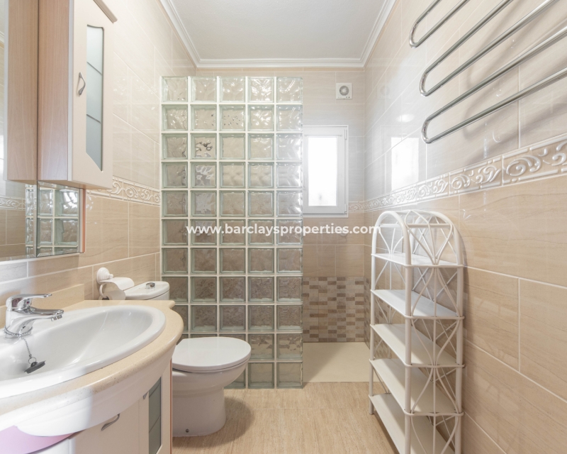 Wederverkoop - Vrijstaande Villa - Urb. La Marina