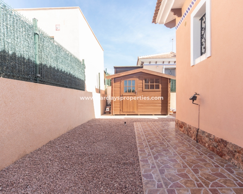 Wederverkoop - Vrijstaande Villa - Urb. La Marina