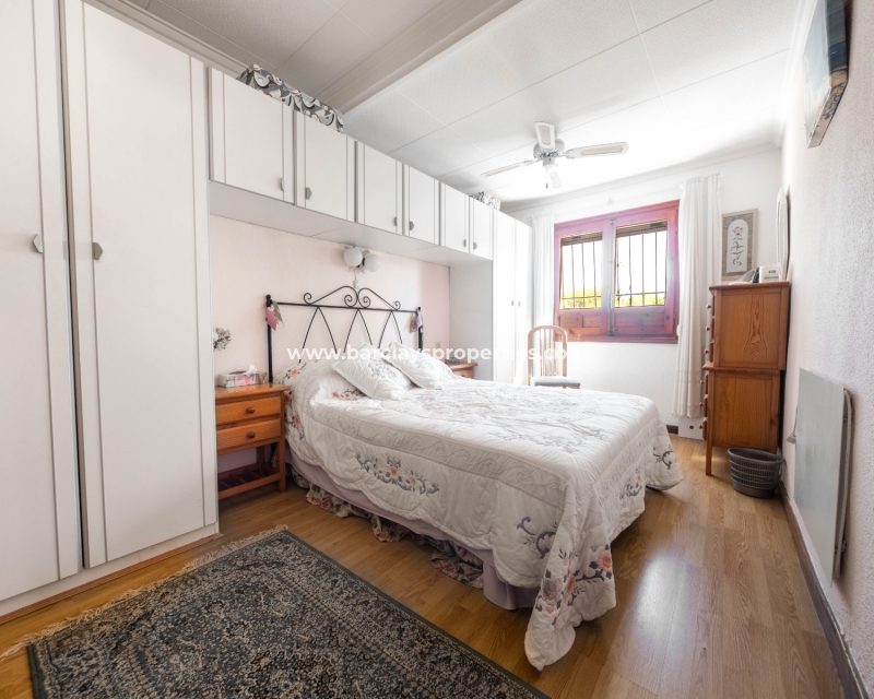 Wederverkoop - Vrijstaande Villa - Urb. La Marina