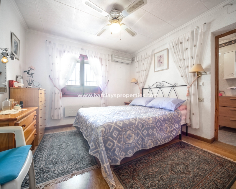 Wederverkoop - Vrijstaande Villa - Urb. La Marina