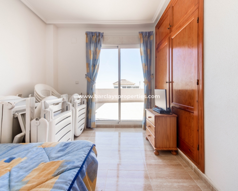 Wederverkoop - Vrijstaande Villa - Urb. La Marina