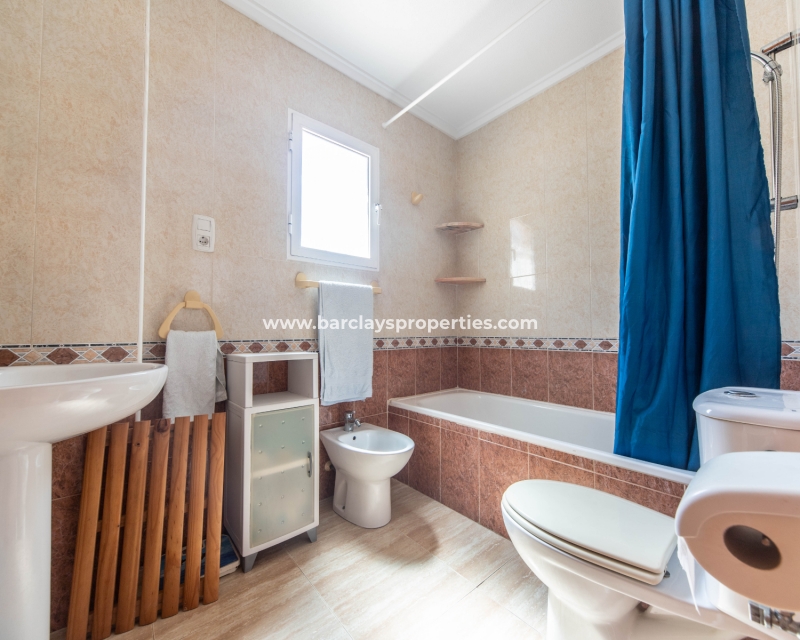 Wederverkoop - Vrijstaande Villa - Urb. La Marina