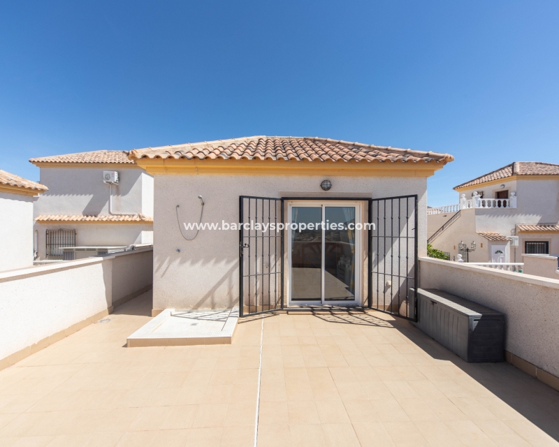 Wederverkoop - Vrijstaande Villa - Urb. La Marina