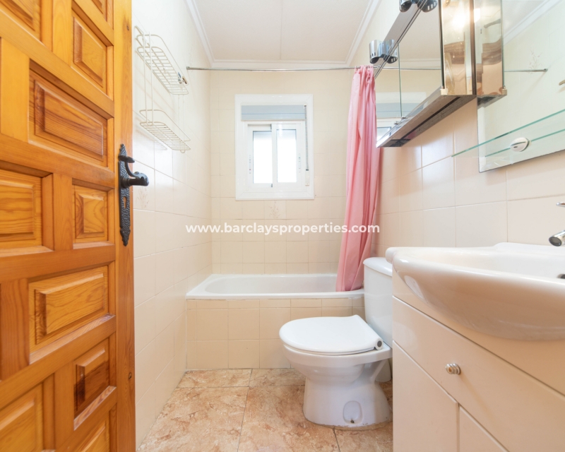 Wederverkoop - Vrijstaande Villa - Urb. La Marina