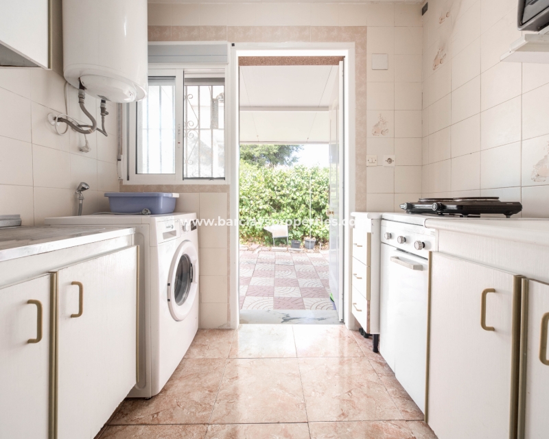 Wederverkoop - Vrijstaande Villa - Urb. La Marina