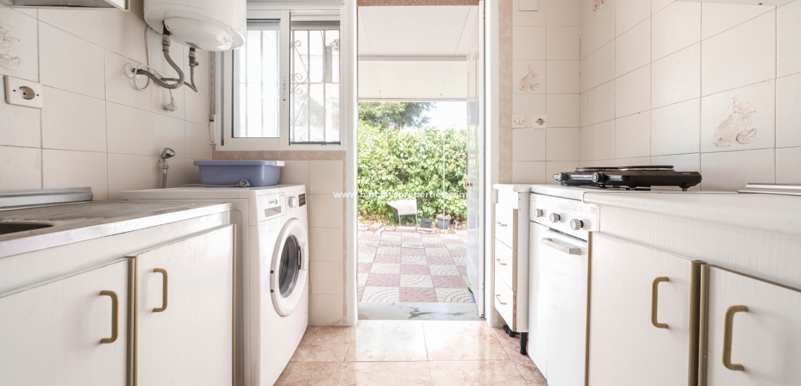 Wederverkoop - Vrijstaande Villa - Urb. La Marina