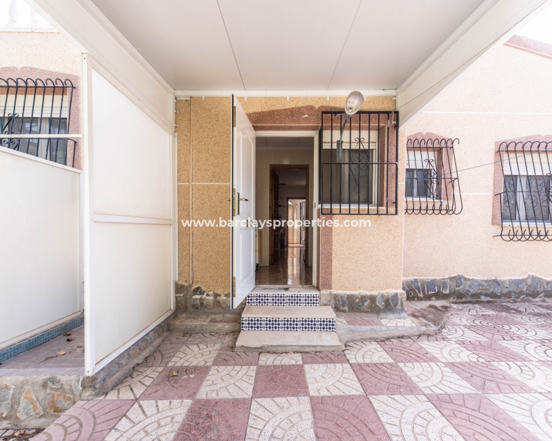 Wederverkoop - Vrijstaande Villa - Urb. La Marina