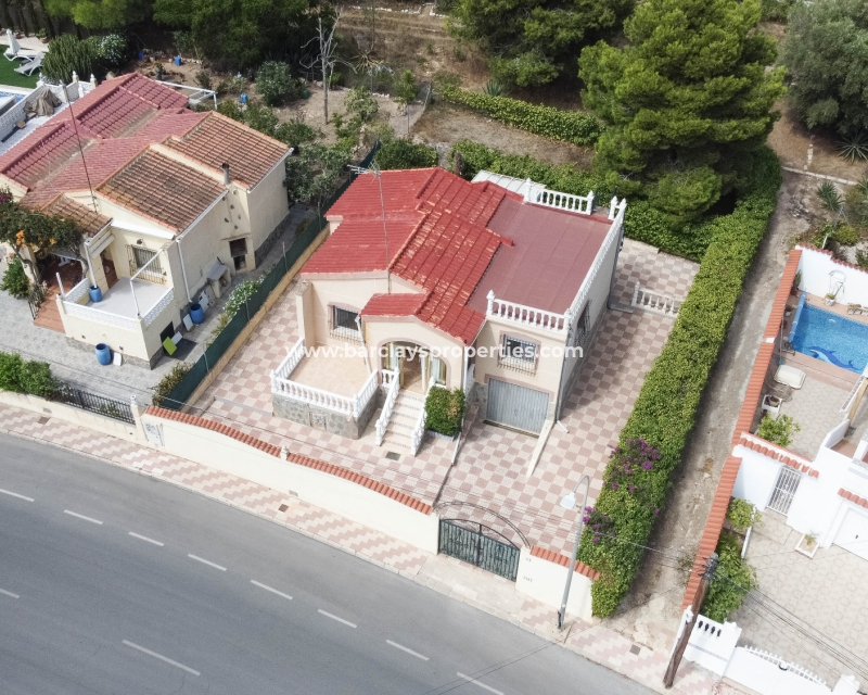 Wederverkoop - Vrijstaande Villa - Urb. La Marina