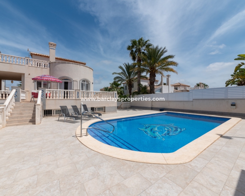 Wederverkoop - Vrijstaande Villa - Urb. La Marina