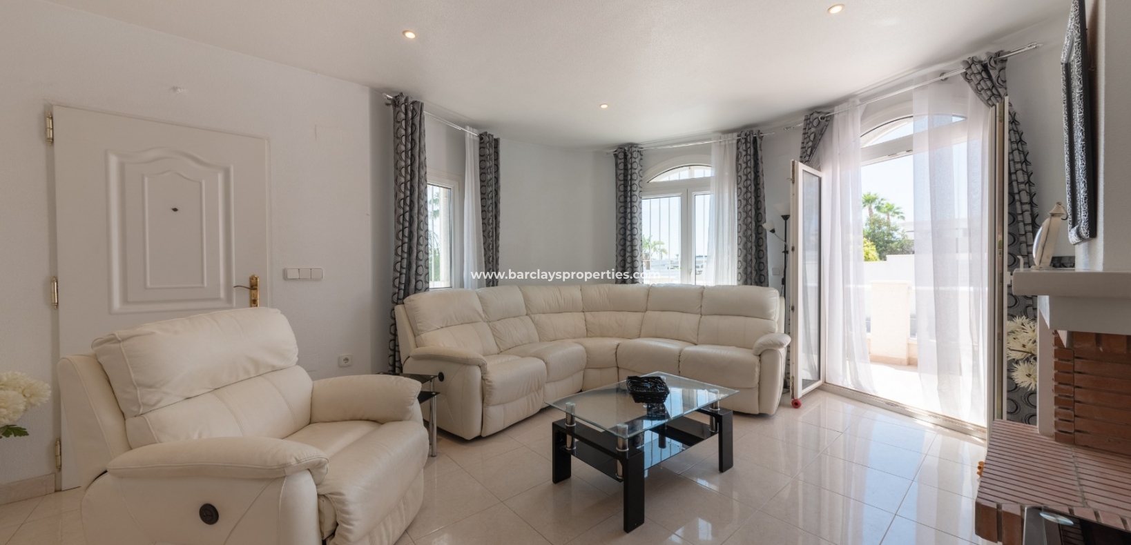 Wederverkoop - Vrijstaande Villa - Urb. La Marina